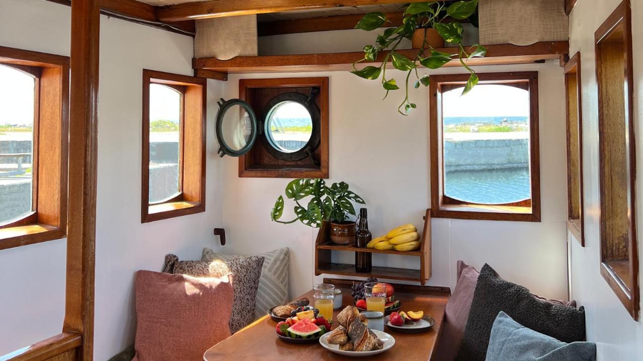 Varra Water - Unique Boat Accomodation - Bornholm Neksø Exterior foto