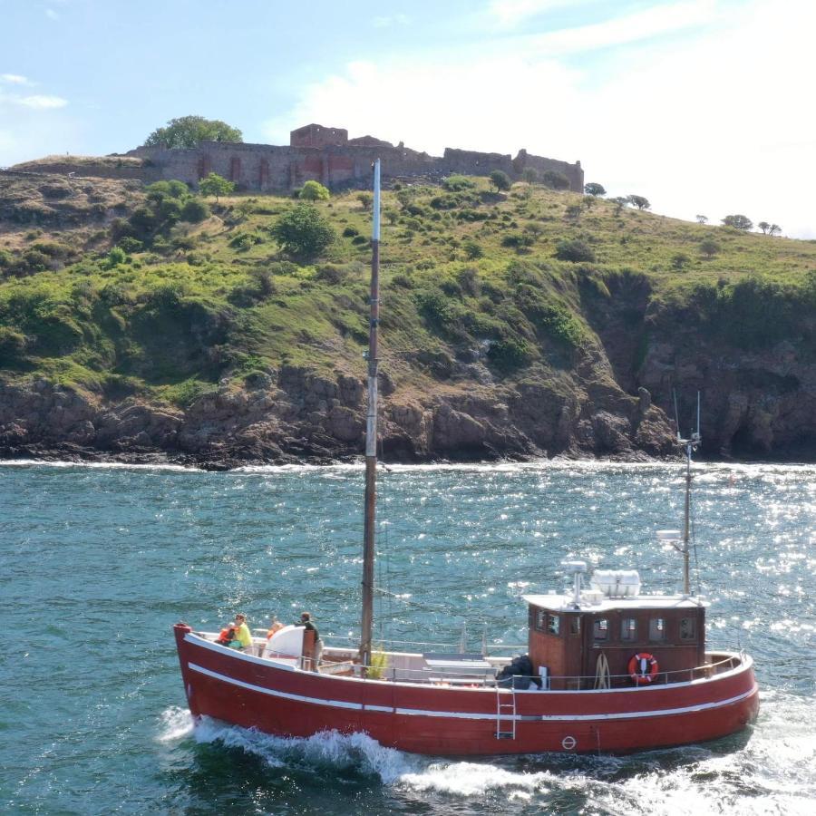 Varra Water - Unique Boat Accomodation - Bornholm Neksø Exterior foto